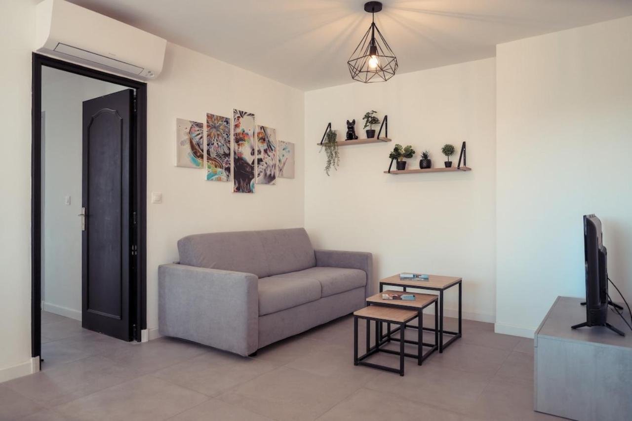 Chic Appart Du Port Fréjus エクステリア 写真