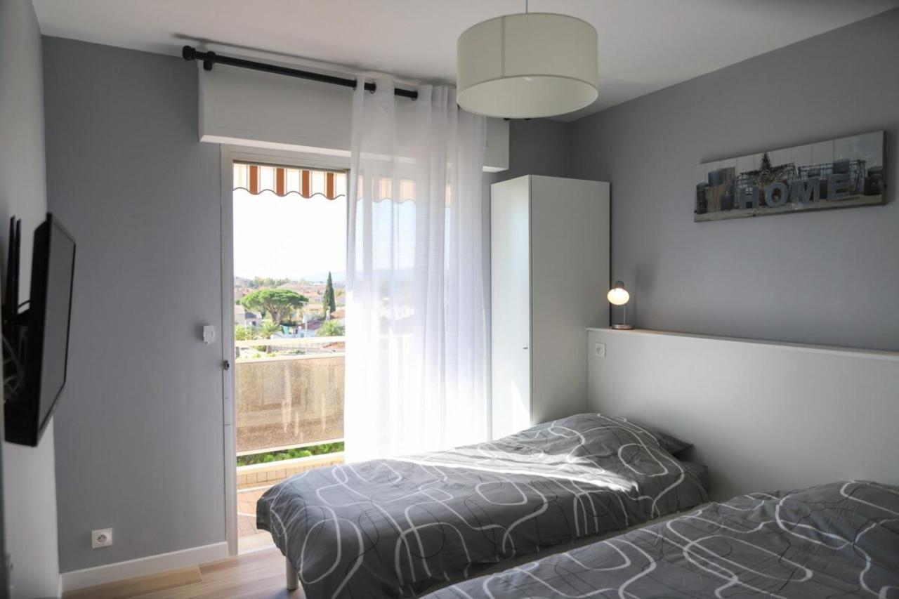 Chic Appart Du Port Fréjus エクステリア 写真